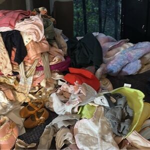 Girl clothes hats socks bibs mittens onesies sweatsuit ,outfits summer&winter